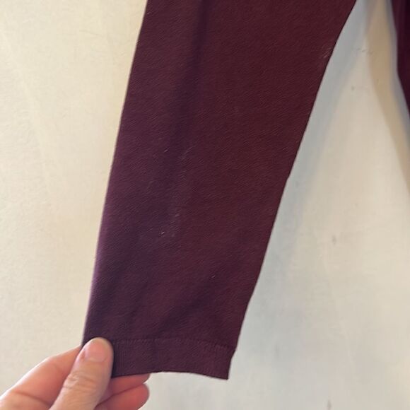 Chicos light weight long sleeve burgundy sweater Size 2 NWT - Picture 3 of 7
